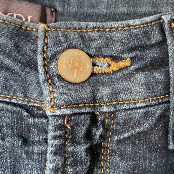 NYDJ Alina with Lift Tuck Technology Jeans - Picture 4 of 16